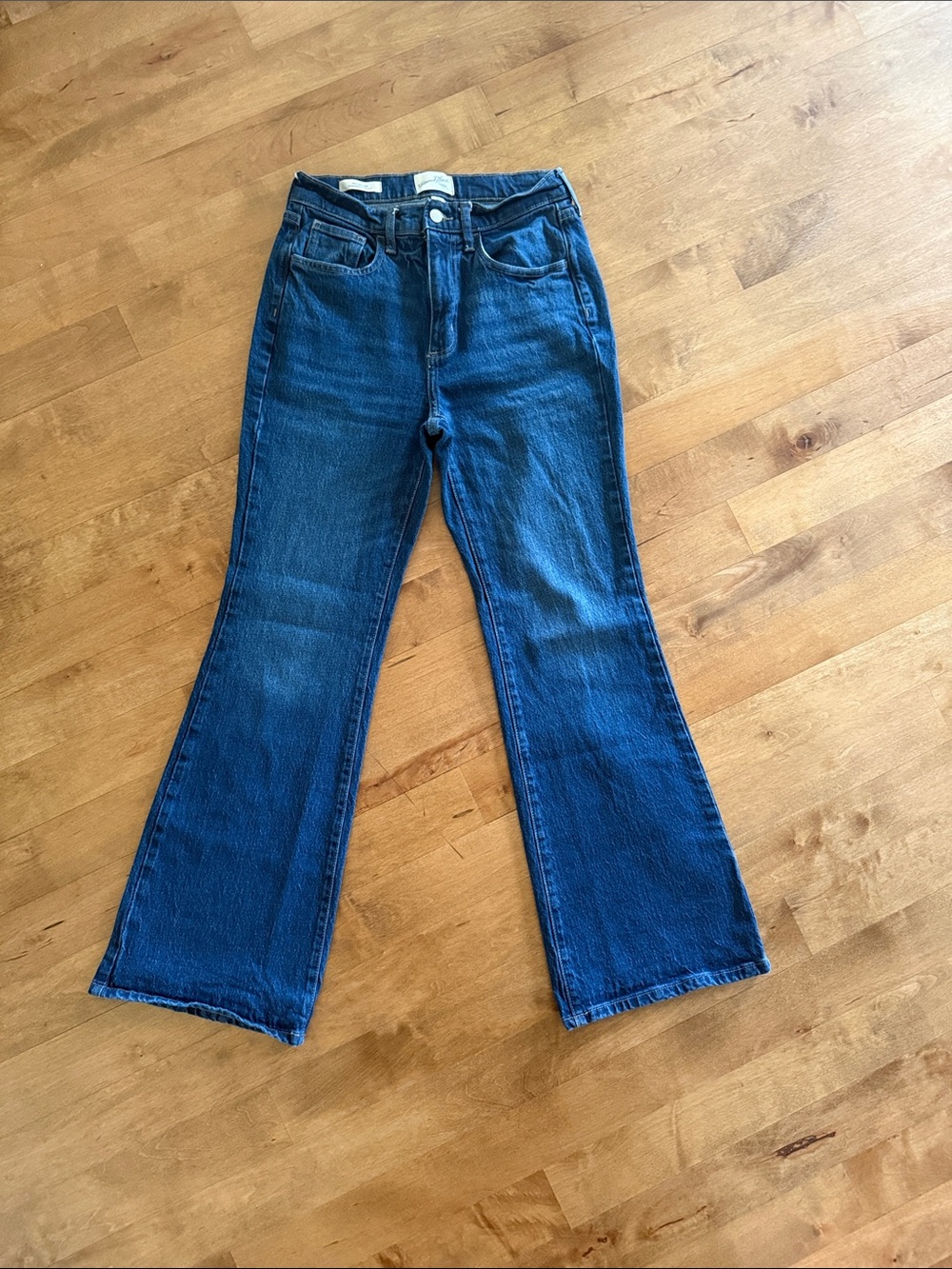 Universal Thread High-Rise Blue Flare Jeans, Women’s Size 4 Short